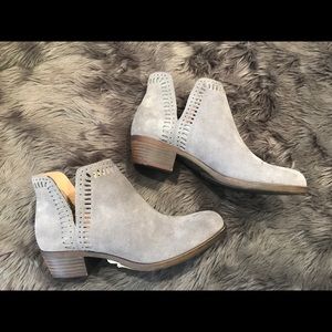 Gray Lucky Brand Bootie Sz 6 NWT